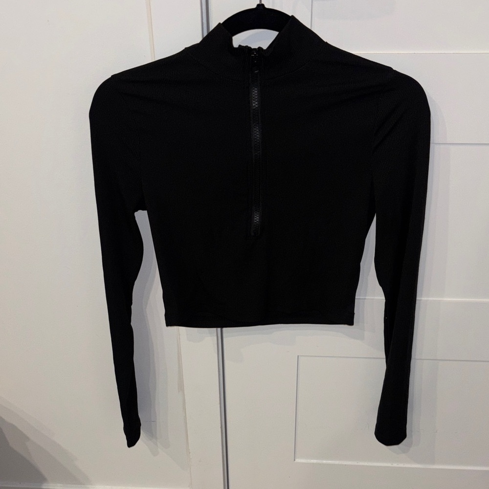 Black Long Sleeve Quarter Zip Crop Top
